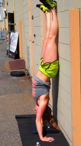 Wall handstand push up