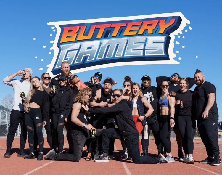 Buttery Bros Games Strongmen, CrossFitters e Bodybuilder combattono in una divertente gara a